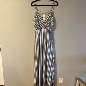 Windsor Black and White Sleeveless Maxi Sundress
